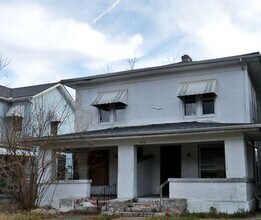 Building Photo - 412-414 Forest Ave