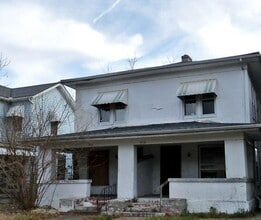 Building Photo - 412-414 Forest Ave