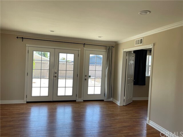 Building Photo - 6162 Belle Ave