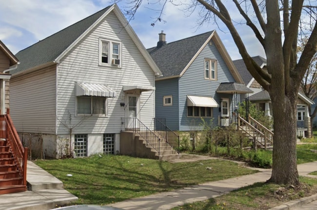 Building Photo - 3410 W Lapham St