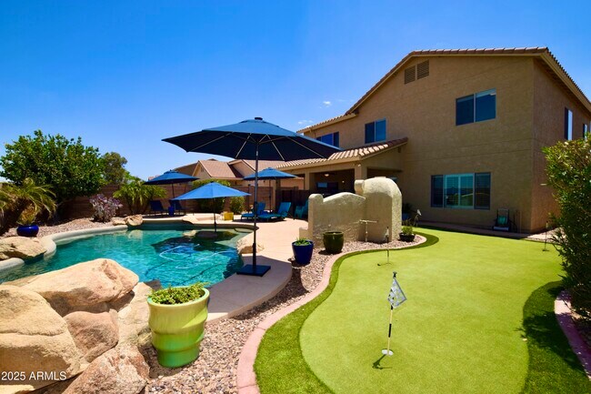 Foto del edificio - 44236 Adobe Cir