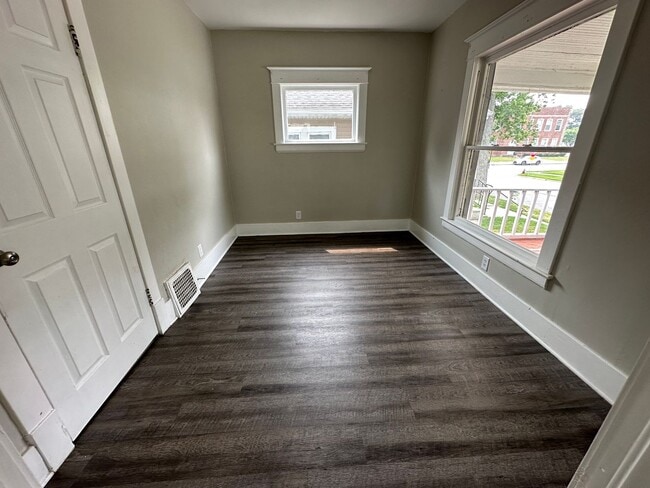 Building Photo - Recently Remodeled 4-Bedroom, 1.5-Bathroom...