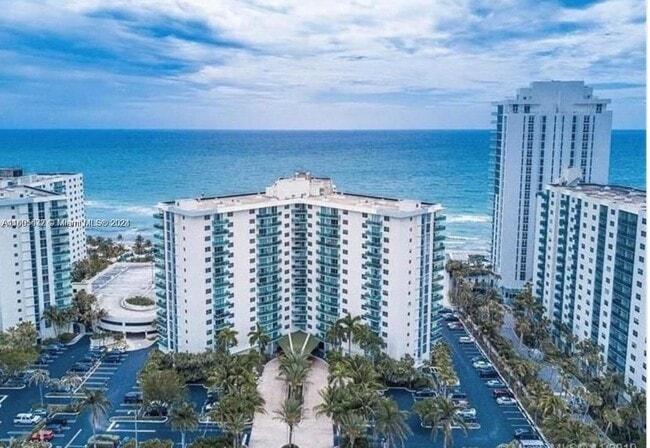 Building Photo - 3901 S Ocean Dr