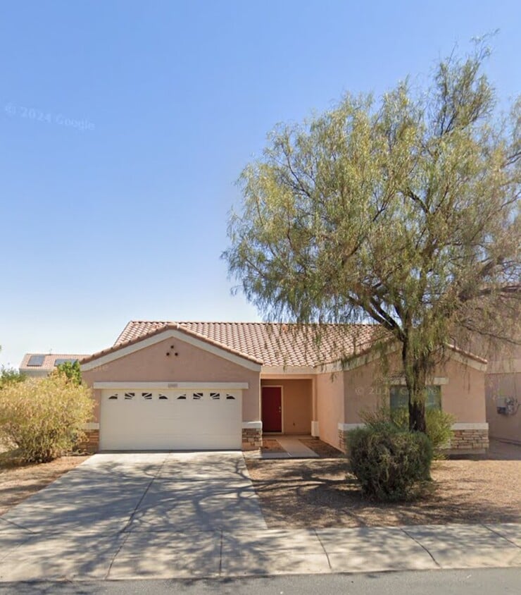 Street View with attached 2 car garage - 13365 N Alto St