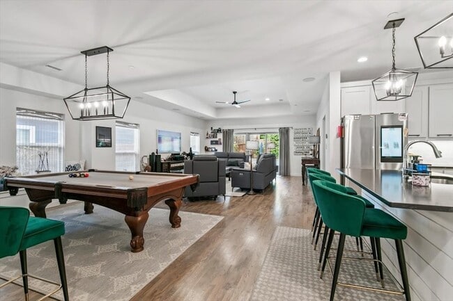 Foto del edificio - 809 Meadowbend Loop S