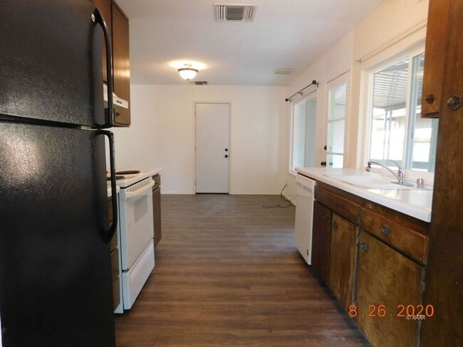 Building Photo - 136 Purple Sage Ln