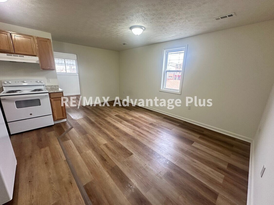 Foto principal - 108 Carter St