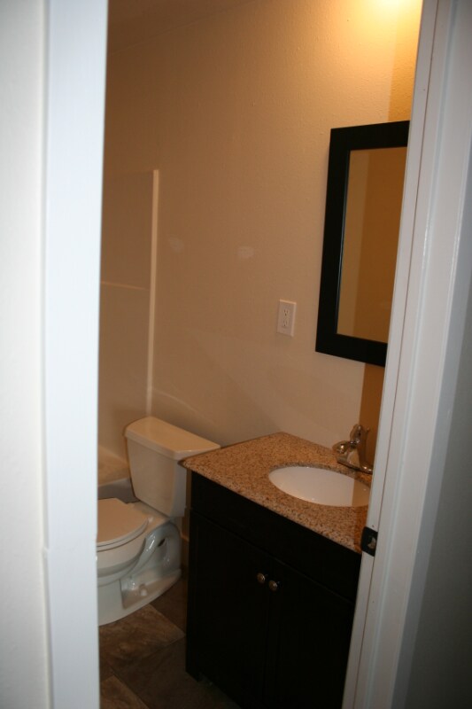 Foto del edificio - 725 Waverly Pl