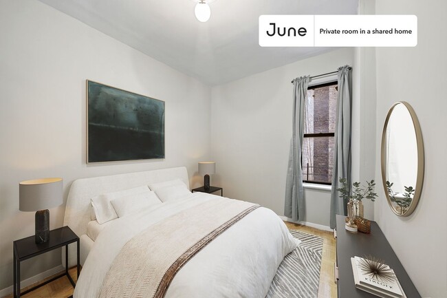 Building Photo - Room in Shared 3 bed/1 bath home in Hamilton Heights
