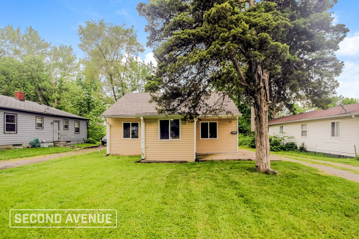 Foto principal - 3636 N Dearborn St