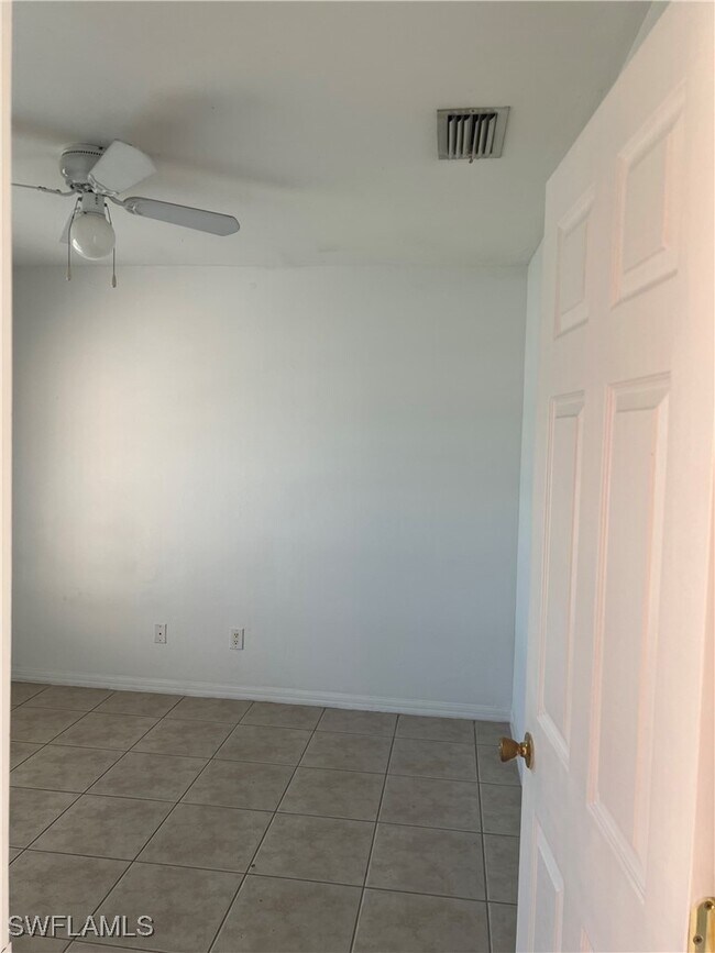 Foto del edificio - 279 SW 3rd Terrace