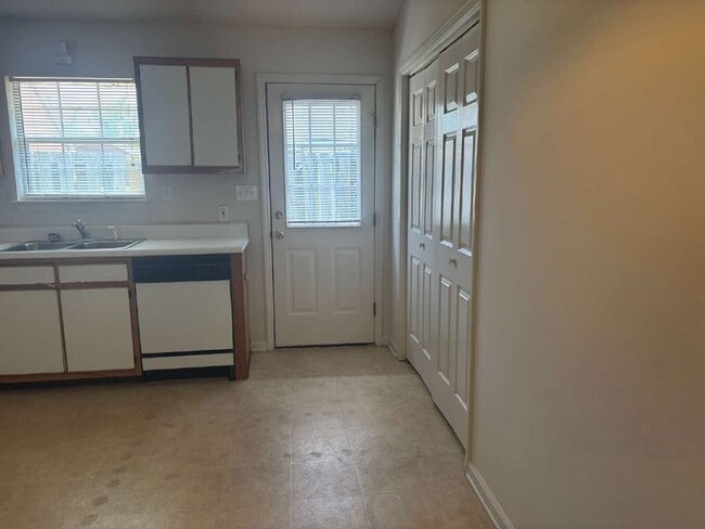 Building Photo - 2608 Boone Ct