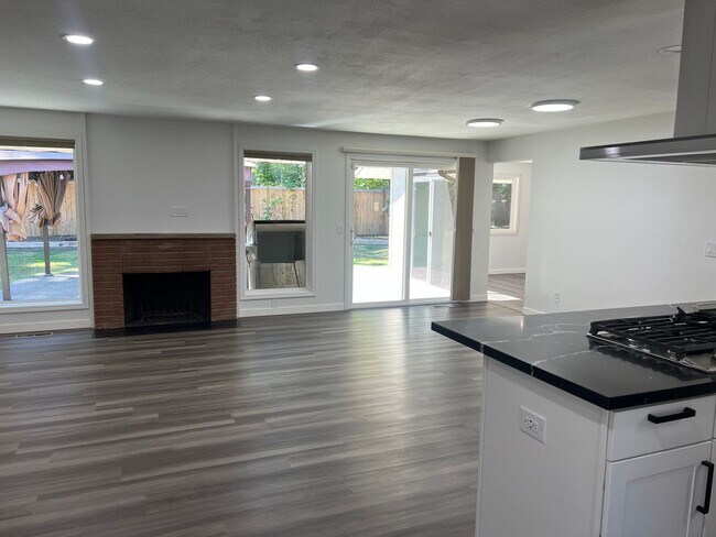 Foto del edificio - 3bd/2ba Bellevue Home