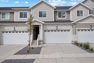 Building Photo - 662 S 4500 S