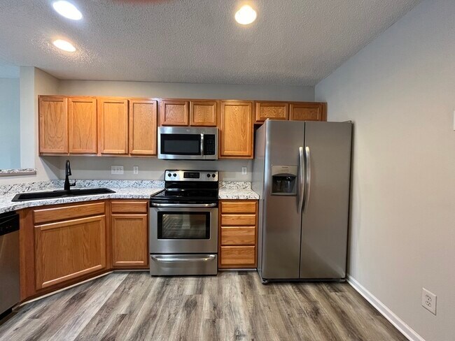 Building Photo - 8216 Christmas Ct