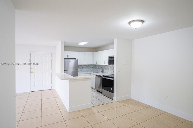 Foto del edificio - 15550 SW 80th St