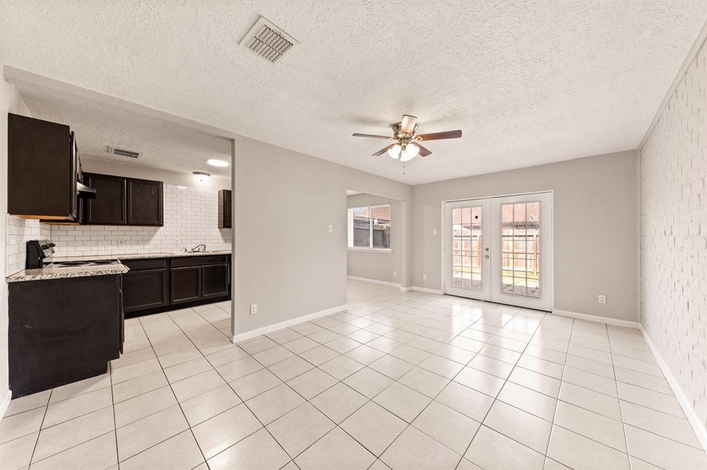 Foto principal - 7285 Cook Rd