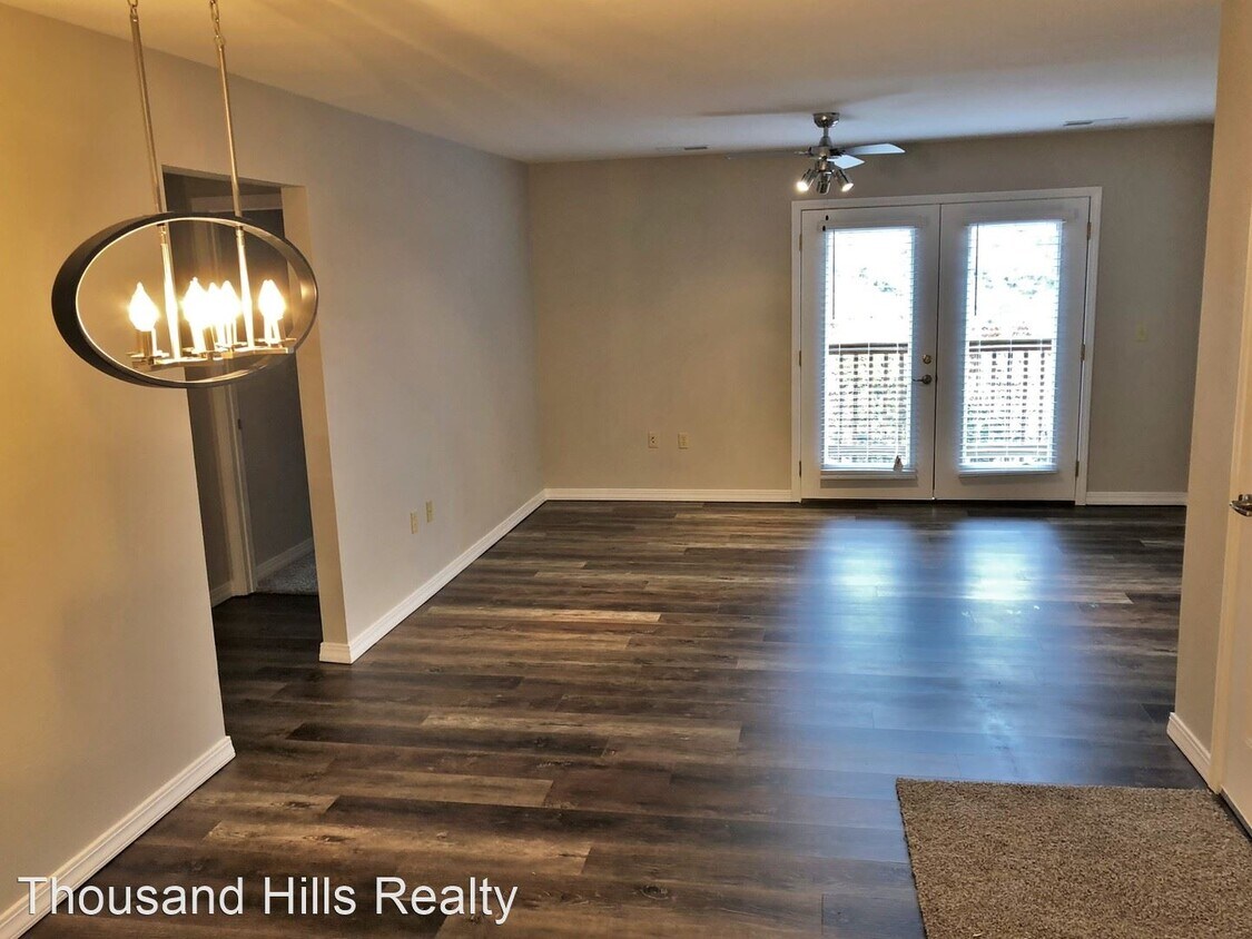 Primary Photo - 3 br, 2 bath House - 285 Kayla Lane #A