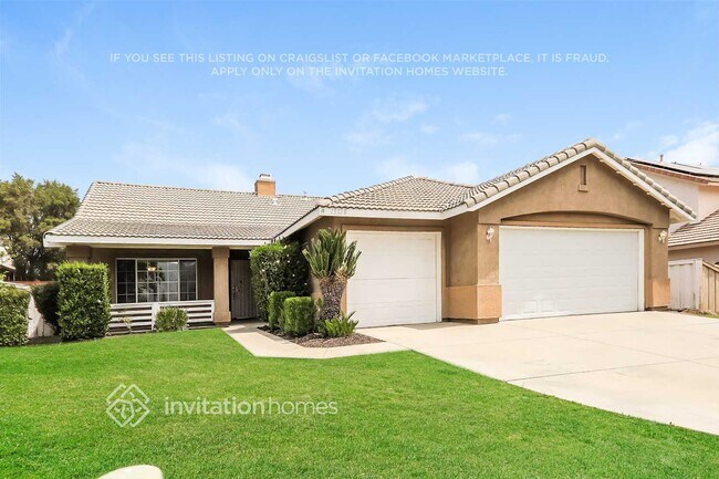 Building Photo - 15128 Versailles St