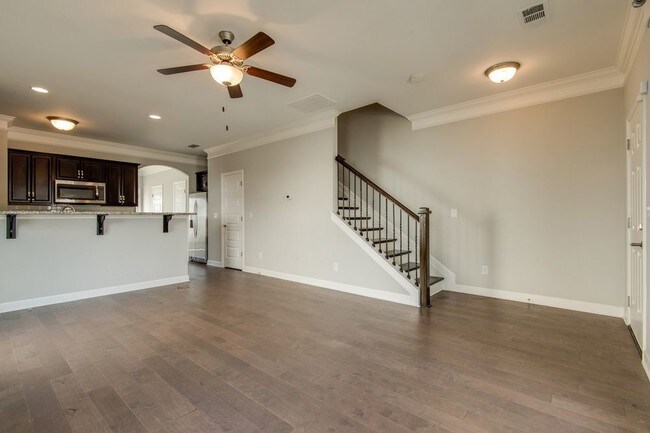 Building Photo - Stunning 2-bedroom townhouse in Antioch