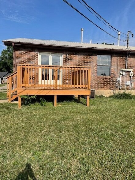 Foto del edificio - 1705 Cliff Ridge Ct