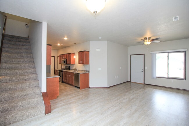 Building Photo - 1005 Tanner Ct