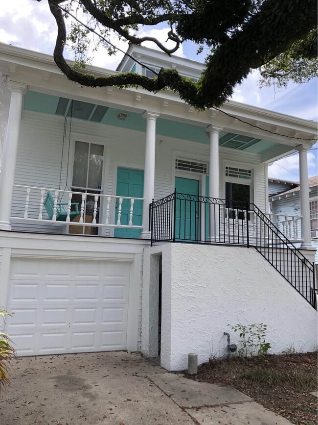 Foto del edificio - 4516 Banks St