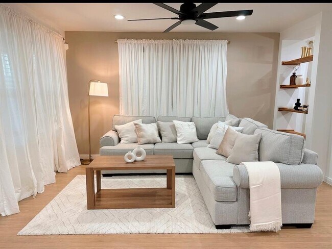 Foto del edificio - 4801 Avenue H