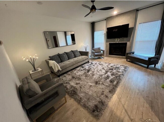 Building Photo - 2460 Bering Dr