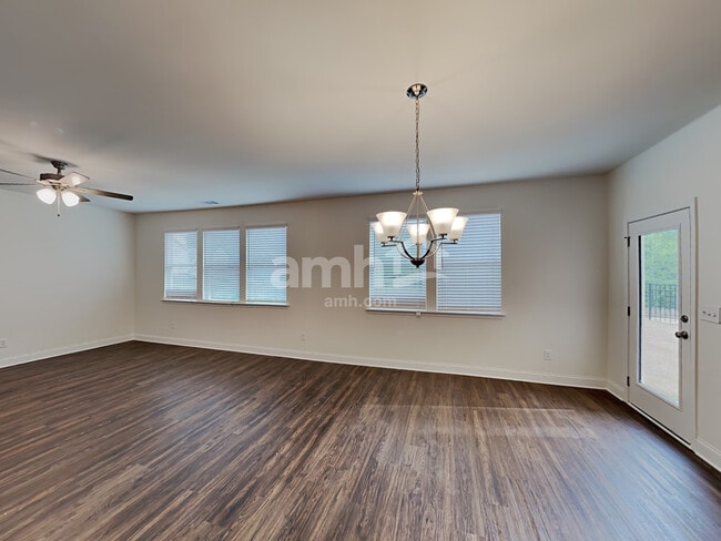 Foto del edificio - 433 Tributary Ln