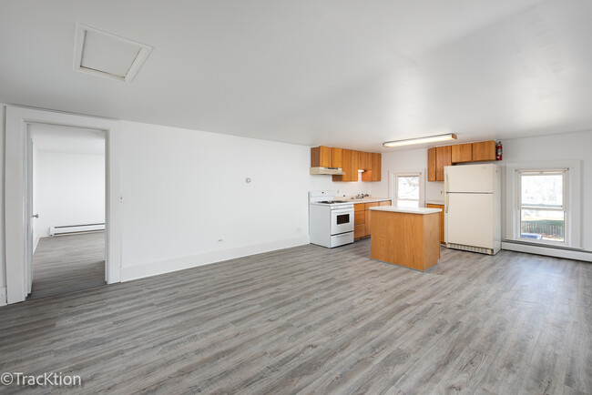 Building Photo - 141 N Garfield St