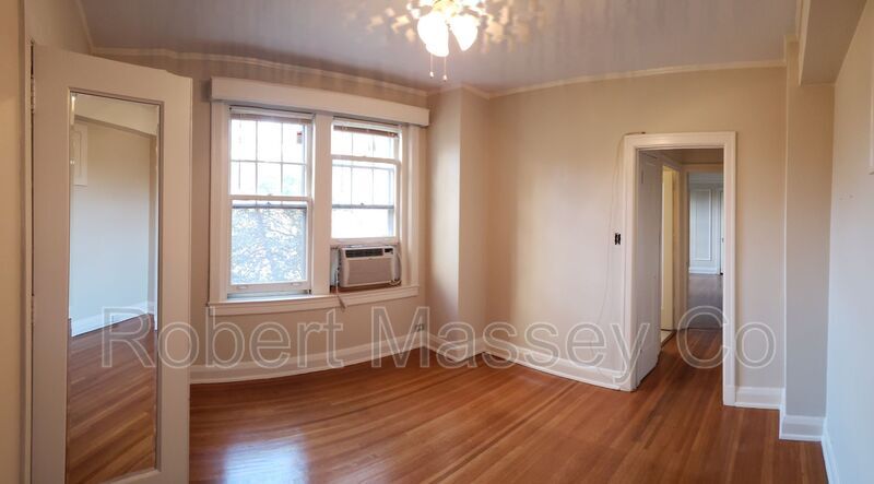 Primary Photo - 1412 Willow Ave