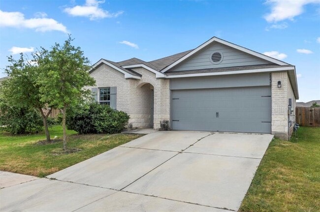 Building Photo - 18426 Stevie Ray Dr