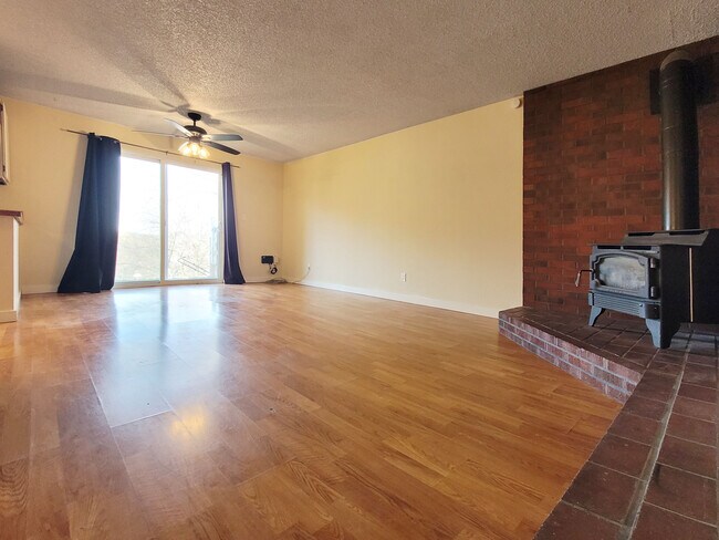 Foto del edificio - 649 N Hayes St