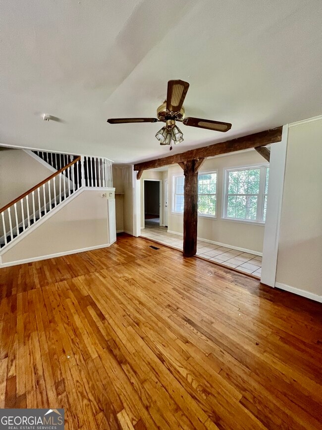 Building Photo - 112 Cherry Ln