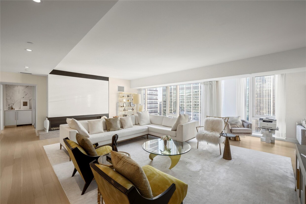 Foto principal - 135 W 52nd St