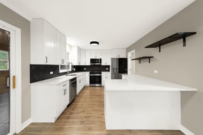 Building Photo - 990 Whitehall Way