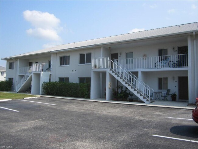 Foto del edificio - 1236 SE 40th St