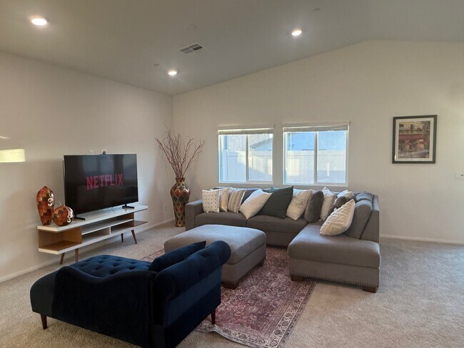 living room - 13895 Vantage St