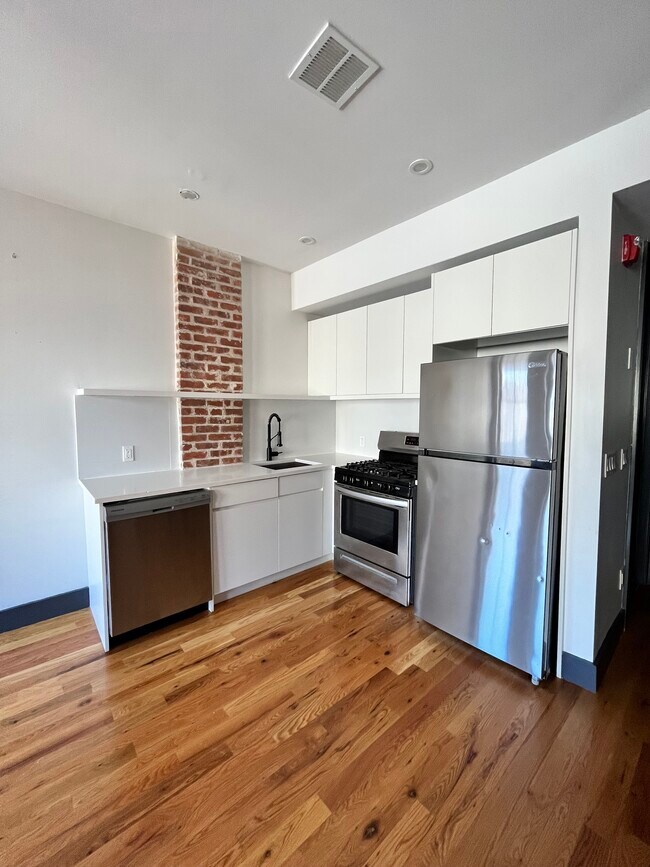 Building Photo - 568 Communipaw Ave