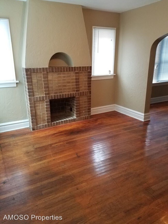 Building Photo - 3 br, 2 bath House - 3251 Delor