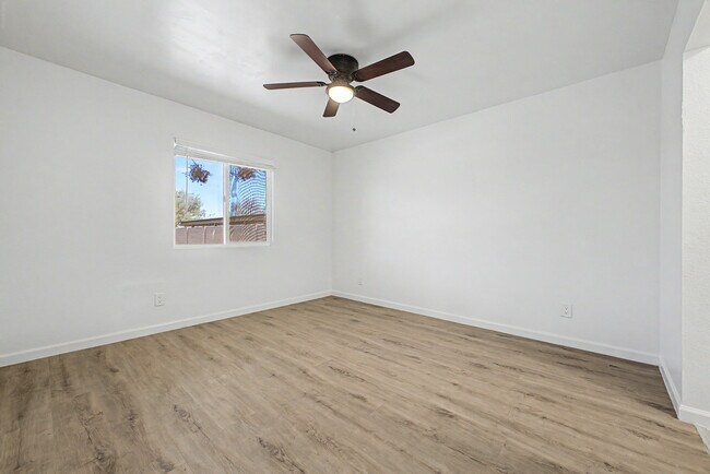 Foto del edificio - 2937 E Beck Ln