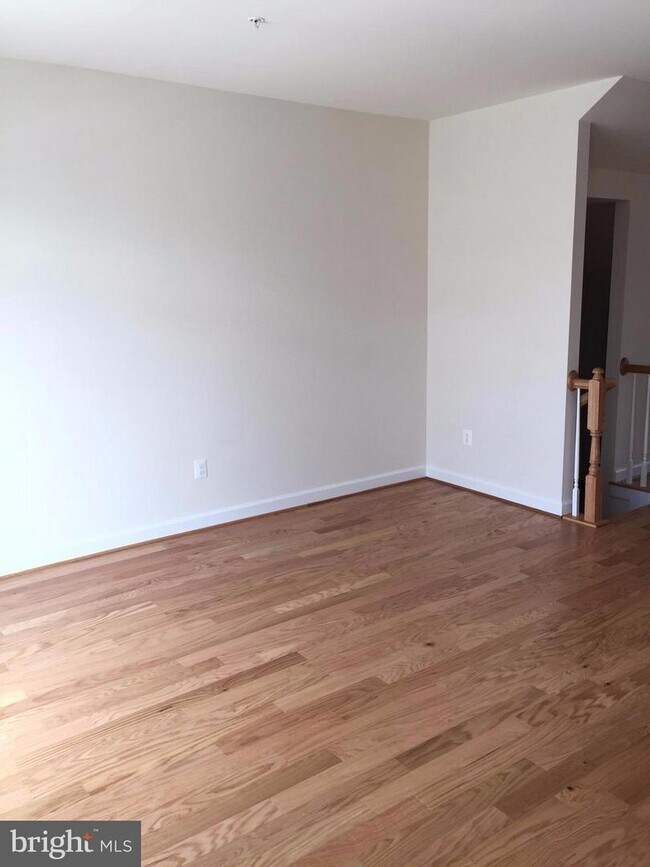 Building Photo - 2104 Garden Grove Ln