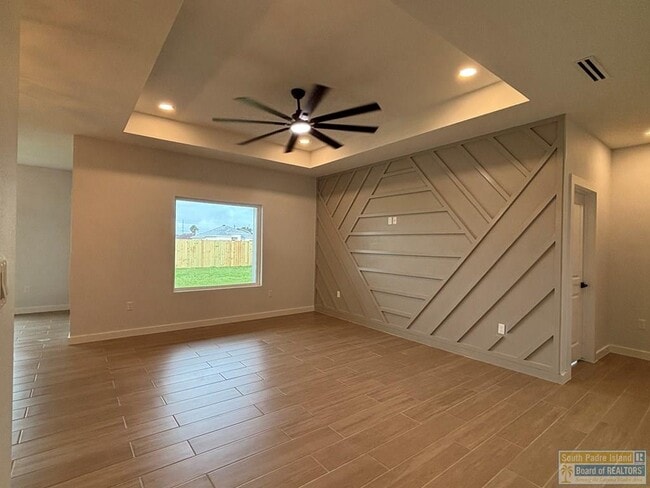 Building Photo - 3002 Eliseo Villarreal Ave