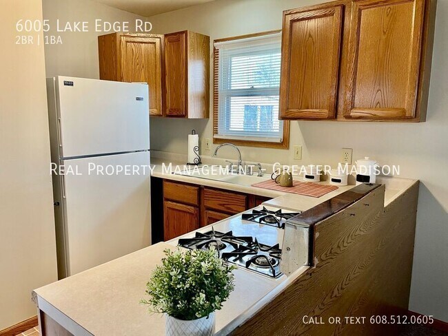 Foto del edificio - Cozy 2 Bed Home with Lake Waubesa Access!