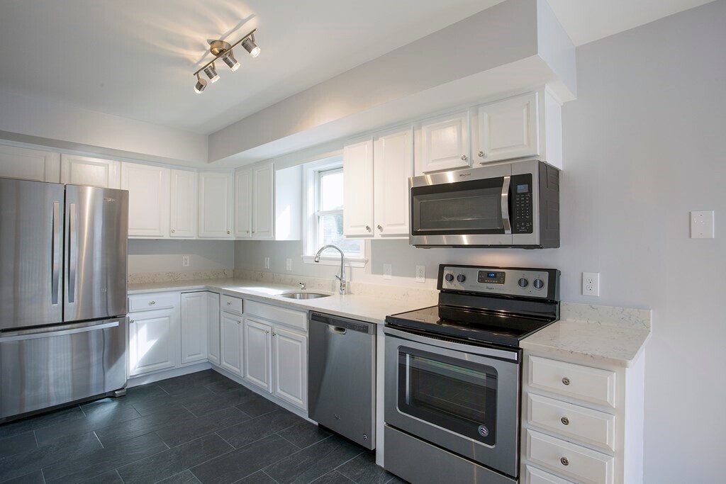 Foto principal - 46 Mystic River Rd