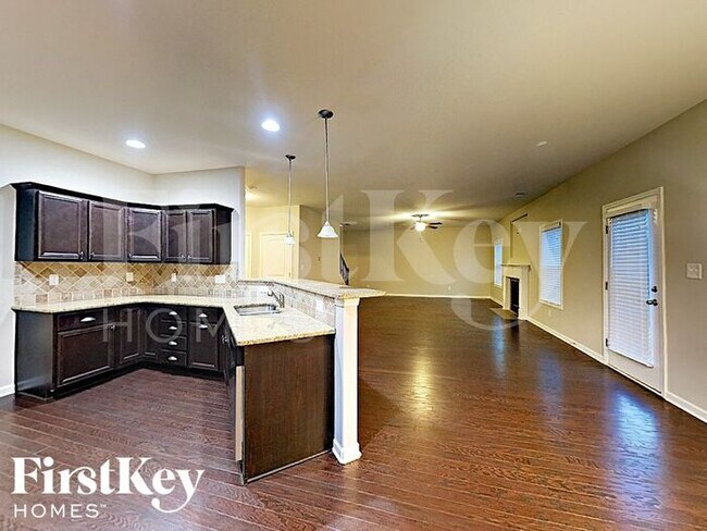 Foto del edificio - 7 Abington Ln