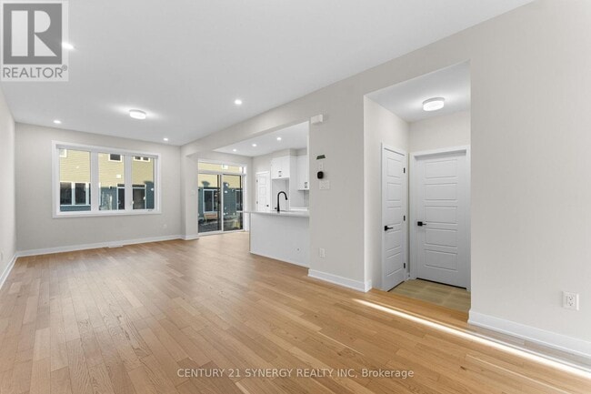 Building Photo - 305 Cornflower Row