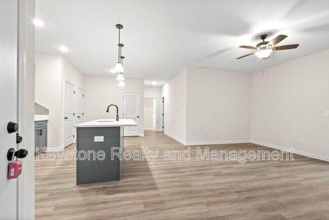 Building Photo - 15 Millswood Dr
