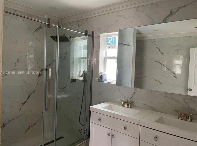 Foto del edificio - 10324 NW 3 St